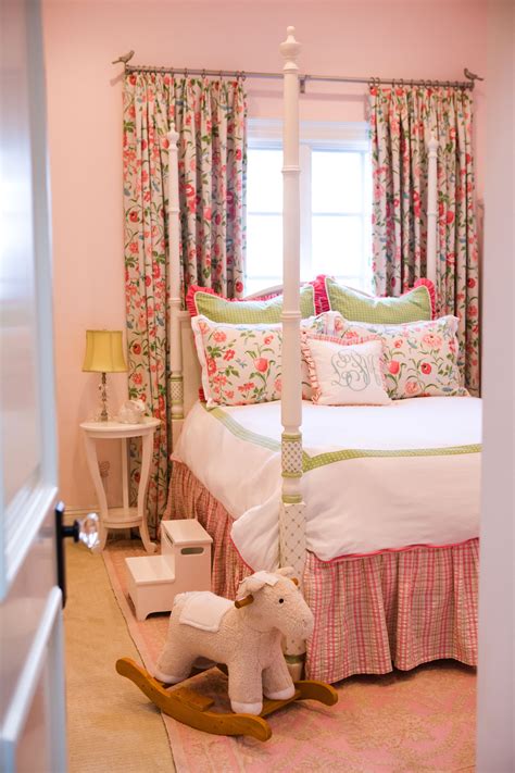 Jun 26, 2022 Whether you are a girl who attends a private university or preparatory school or not, you may desire to turn your room into a preppy aesthetic room. . Preppy room